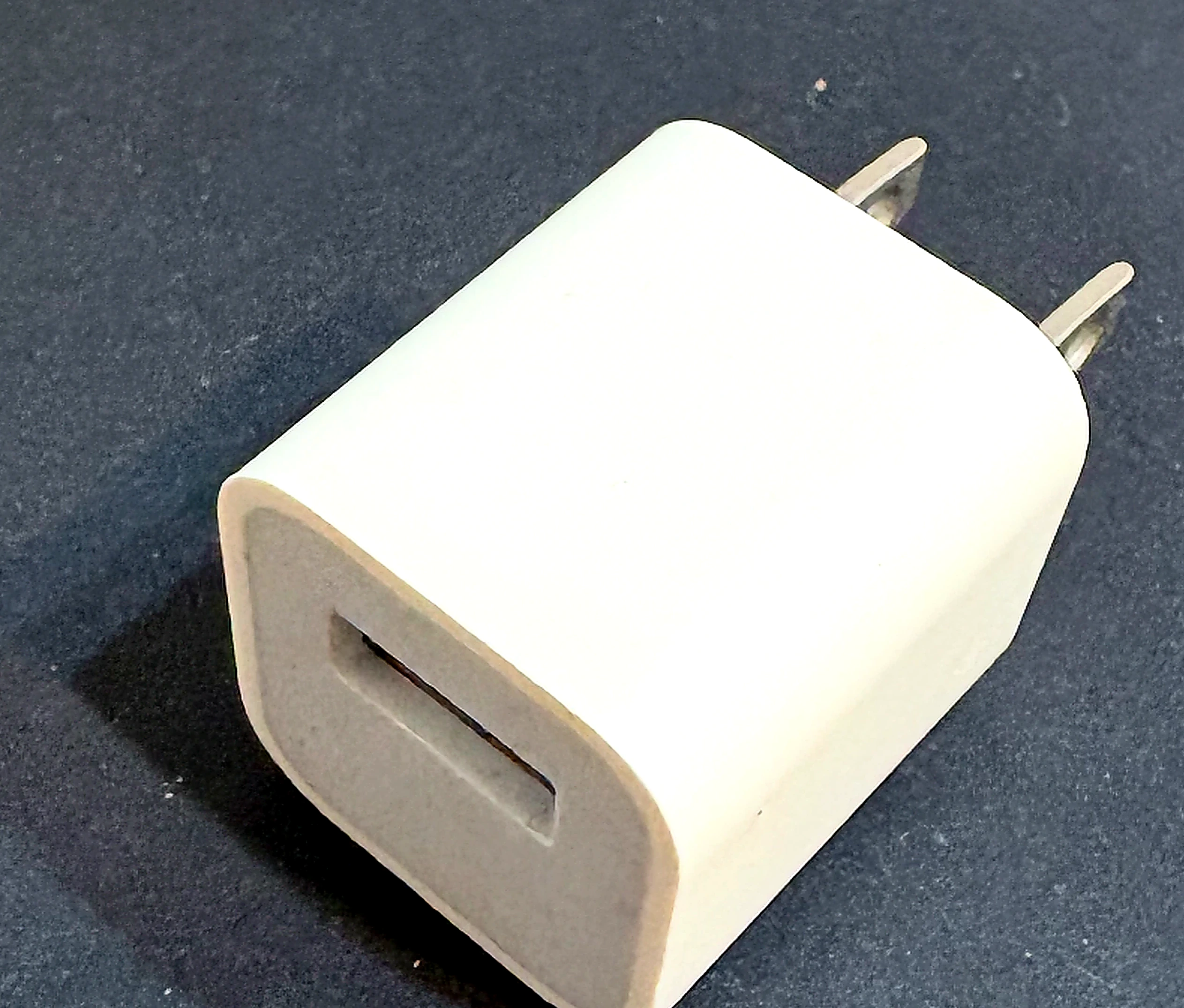 電子鎖鋰電池USB充電頭外觀
